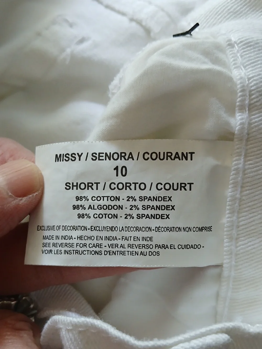 Gloria Vanderbilt new tags